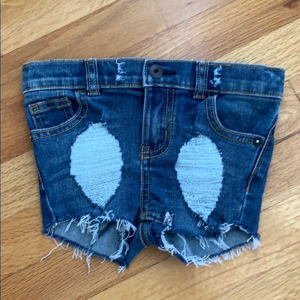 🆕 Custom ripped jean shorts